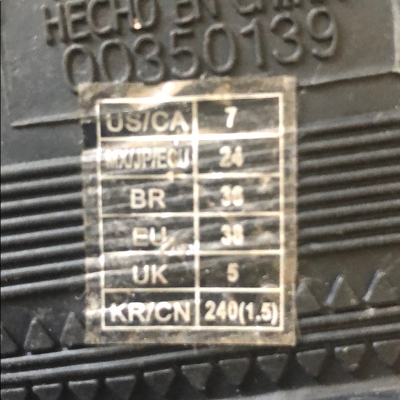 Shoes - Picture 3 of 4